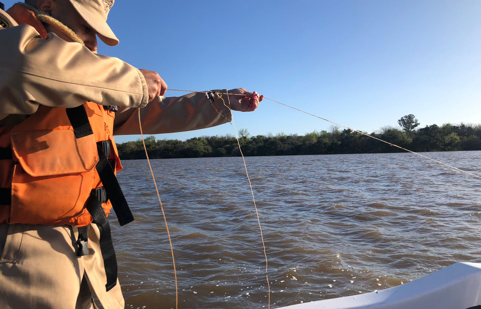Río Paraná: La Prefectura Naval continúa patrullando los ríos y realizando control  de pesca ilegal | EL DEBATE