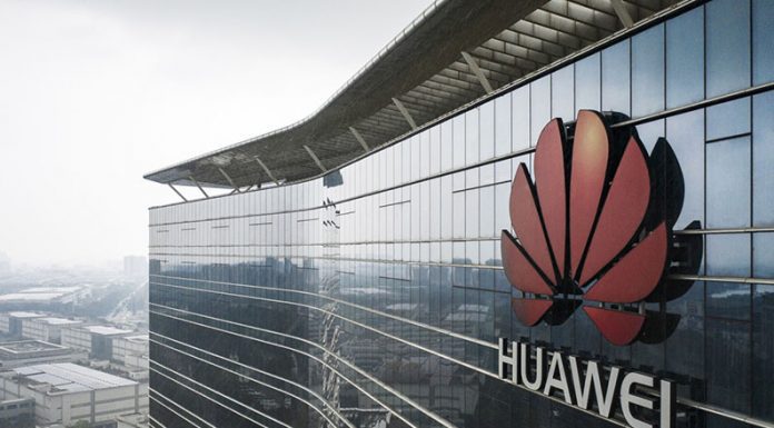 El fundador de Huawei admite que la compañía se encuentra en un momento de “vida o muerte”