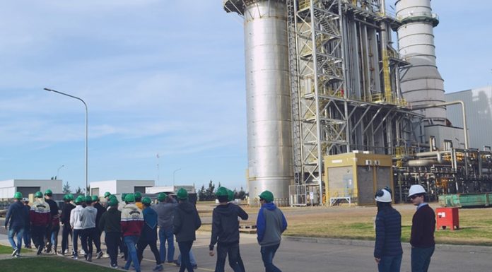 Zárate-Campana: Funcionarios visitan planta que está monitoreando del aire en la región desde el CICACZ