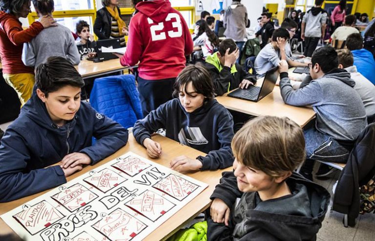 Los jóvenes están luchando en el mundo digital, dice la más reciente edición de PISA de la OCDE