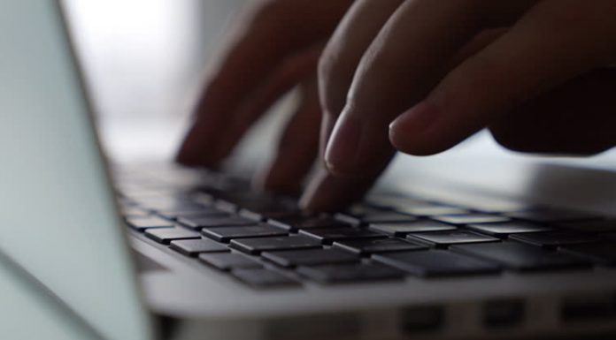 Páginas Web: Junior Achievement y Microsoft enseñan a programar a jóvenes de 14 a 18 años de Zárate