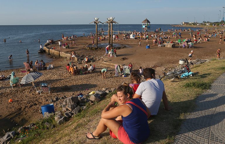 Mar Chiquita: la laguna cordobesa que pisa fuerte en el verano 2020