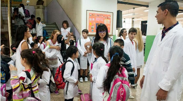 INICIO DE CLASES: Advierten sobre el correcto uso de mochilas, plantillas y pantallas