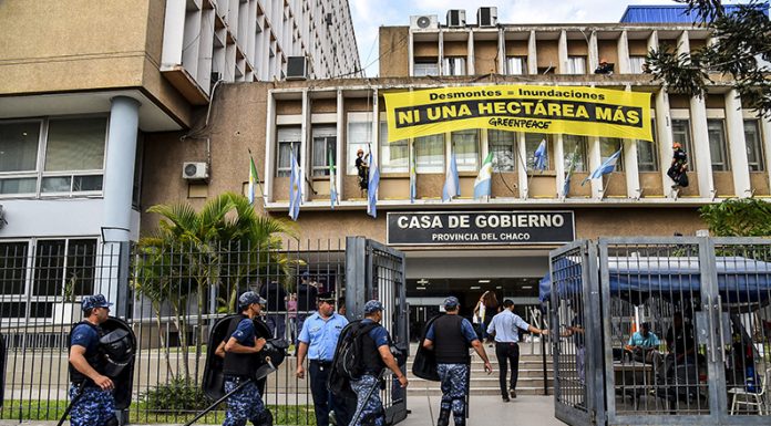 Activistas de Greenpeace detenidos en casa de Gobierno en Chaco por defender los bosques