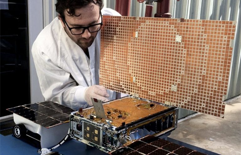 La Universidad de La Plata abrió una convocatoria para desarrollar un satélite propio
