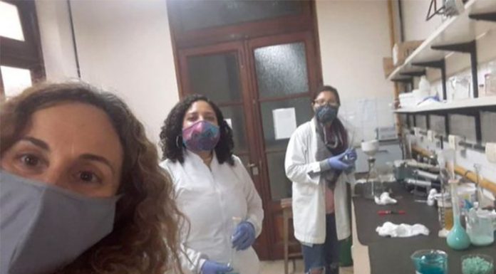 Científicas argentinas desarrollan un gel que inactiva el Covid-19 en ropa y superficies