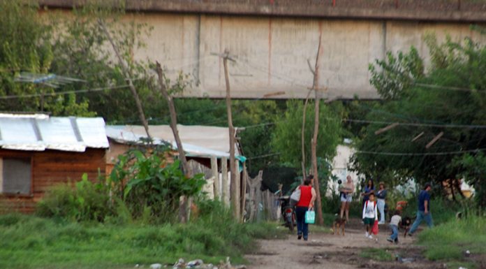 El Miércoles: Se realizó una reunión entre el Municipio, la Cooperativa y el OCEBA por electricidad para barrios vulnerables zarateños