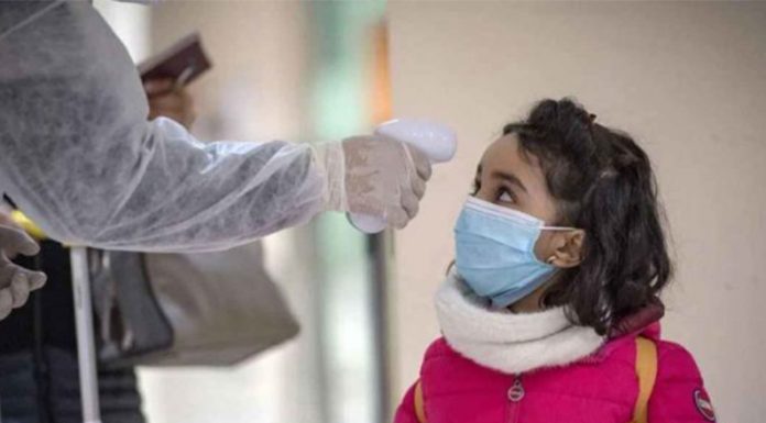 Los chicos pequeños pueden ser mucho más contagiosos de coronavirus que los adultos