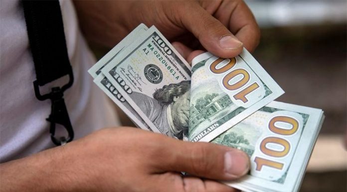 Dólar blue: el paralelo dio un salto y cerró a 319 pesos, récord desde julio