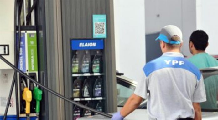 Rige el aumento del 6% en naftas: YPF explicó cuáles son las variables que inciden en la suba