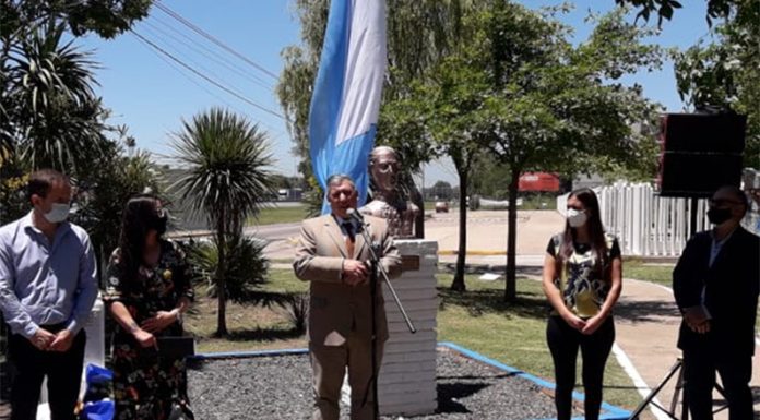 Acto Oficial: Positiva visita a Zárate y Campana, del embajador Carlos Enciso que llegó junto al Cónsul General de Uruguay, con interesante agenda