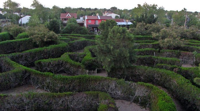 FINDE LARGO: La Semana Santa en La Costa incluirá el Via Crucis en el Laberinto de Las Toninas