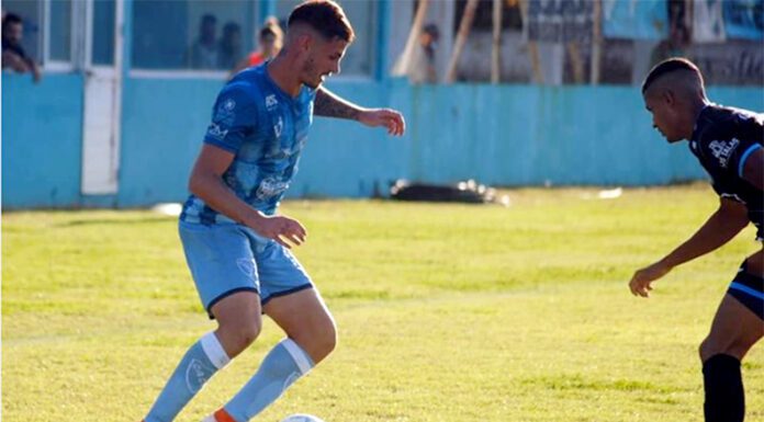 DEFENSORES: Fue a jugar ante San Carlos como en una continuidad del “primero de mayo” y de la fecha libre pasada