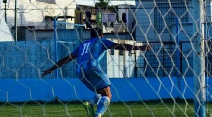 Defensores Unidos le ganó cómodo a Armenio, sigue bien prendido a la punta y tiene el goleador de la “B”