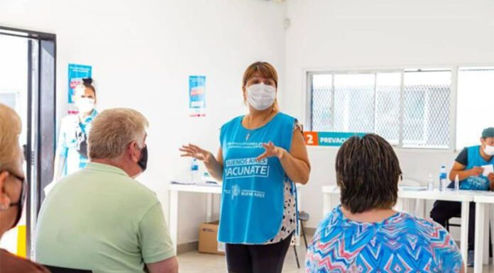 Los casos bajaron por segunda semana consecutiva, pero se volvió más lenta la velocidad de la caída