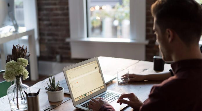 Reveladora investigación: Un proveedor de redes asegura que “Los españoles pasan 28 años, 9 meses y 10 días de sus vidas online”