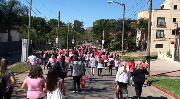 CANCER DE MAMA: Renacer Oncológico realizó con éxito la primera Caminata Rosa por la fecha y por el aniversario de la Entidad