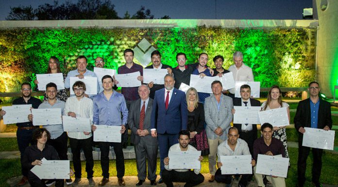 La UNSAdA tuvo su primer acto de entrega de diplomas de pregrado y grado