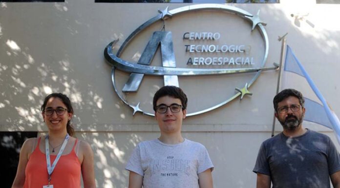 LLEGAR A LA LUNA: Premiaron a argentinos, uno zarateño, por fabricar la nave más pequeña y económica de la historia