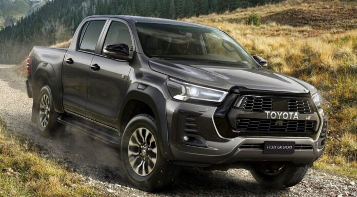 Se fabricará en Zárate: la Toyota Hilux GR Sport que se presentó en Europa, ¿será la misma para Argentina?