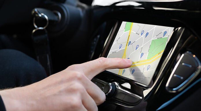 Conducción “asistida”: ¿Para qué usan las aplicaciones los conductores?