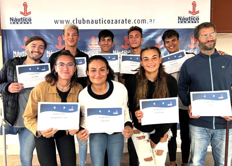REMO DE ZÁRATE: Reconocieron a remeros que compitieron en el Sudamericano de Brasil