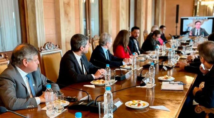 Argentina relanzó su candidatura conjunta para organizar el Mundial 2030