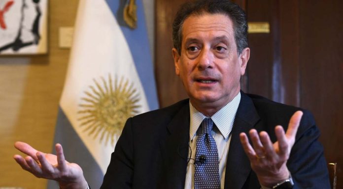Pesce defendió las nuevas medidas sobre el dólar: “Evitan una devaluación brusca”