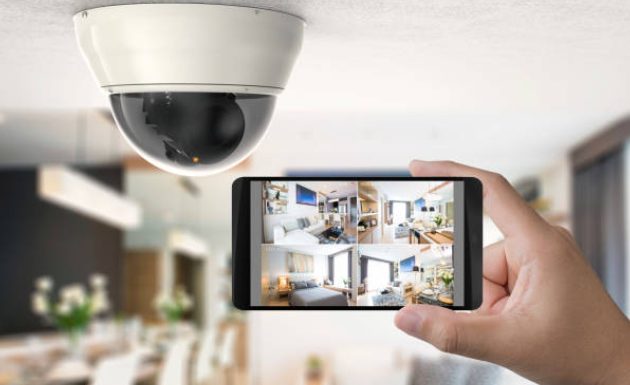 Videovigilancia: Crece el uso de cámaras para monitorear a abuelos en sus hogares