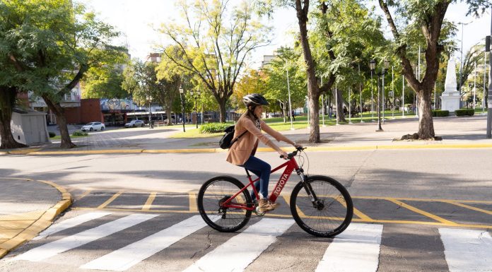 Toyota presentó sus bicicletas: el primer paso de la marca en la micromovilidad