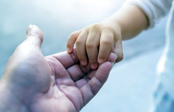 Adopción: más de 500 niños y niñas bonaerenses pasan su día en familia