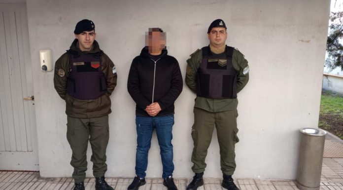 Se entregaron los policías prófugos acusados de integrar una banda que comercializaba armas y drogas de falsos operativos