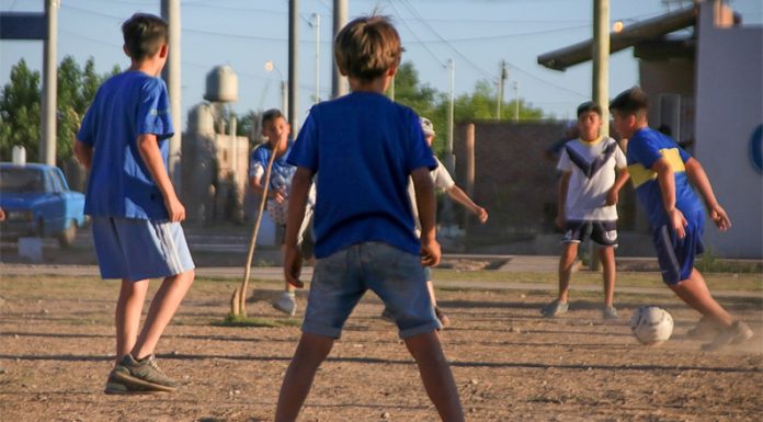 Cada vez son más frecuentes las lesiones en niños por prácticas deportivas: como prevenirlas y nuevos tratamientos kinesiológicos