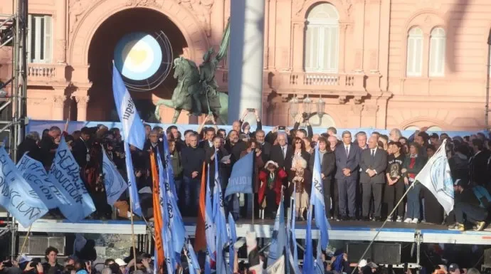 “Hacemos un llamamiento a la unidad nacional, pero no a cualquier precio”