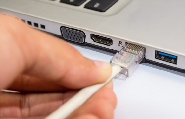 Puerto ethernet: qué es y porqué está desapareciendo de los computadores portátiles