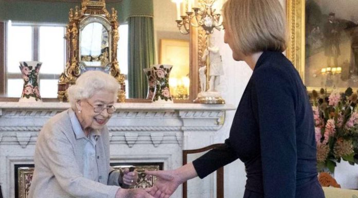 Francisco envió sus condolencias al flamante Rey Carlos III tras la muerte de la Reina Isabel II