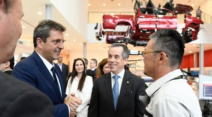Ayer en Planta Toyota: Sergio Massa en su visita a Zárate “el Gobierno impulsa exportaciones automotrices en acuerdo con empresas y trabajadores”