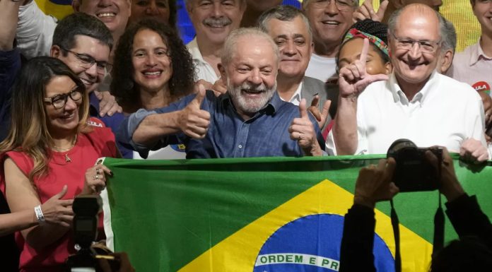 Ganó Lula en Brasil y en el Gobierno hablan de “esperanza” para la región