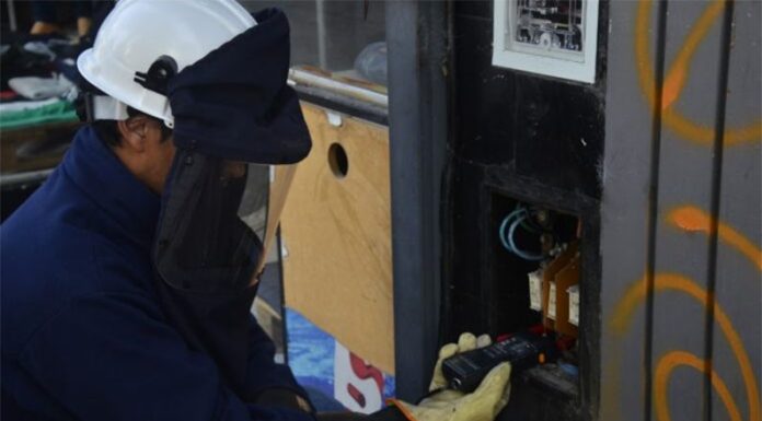 La Plata: mantenían una granja de criptomonedas robando energía eléctrica