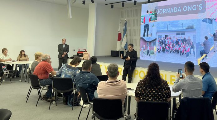Toyota: En el auditorio del Visitor Center invitaron a un encuentro para capacitar las organizaciones sociales locales