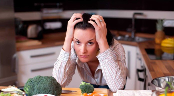 Culpas, ayunos, dietas líquidas y dietas detox: Mitos y consejos sobre alimentación en las fiestas de fin de año