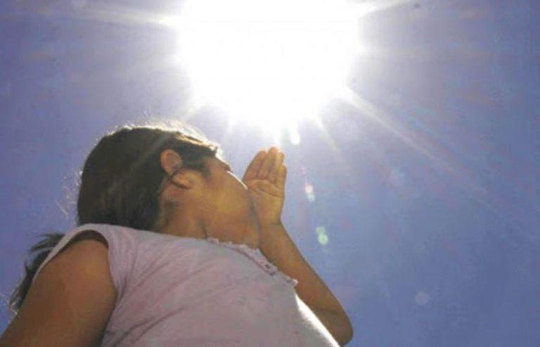 CONSEJO DE DERMATÓLOGOS: El mayor daño que provoca el sol en la piel se produce antes de los 18 años 
