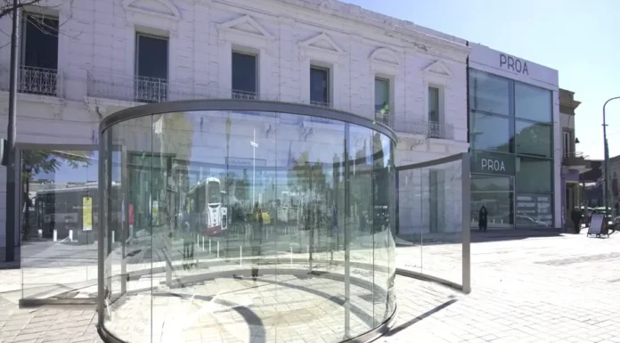 Campana Paseo Costanero: Ya se exhibe la obra “Molinete” de un artista norteamericano la que se puede visitar desde este lunes