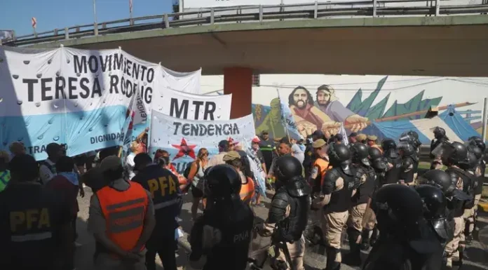 Martes de “piquetazo nacional” con 130 cortes en todo el país