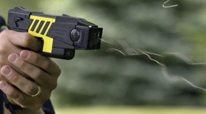 Nación confirmó la compra de Taser y dijo que la Ciudad también podrá utilizarlas