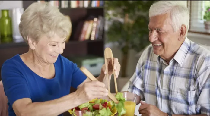 Informe Especial: Alimentación y nutrición en personas adultas mayores