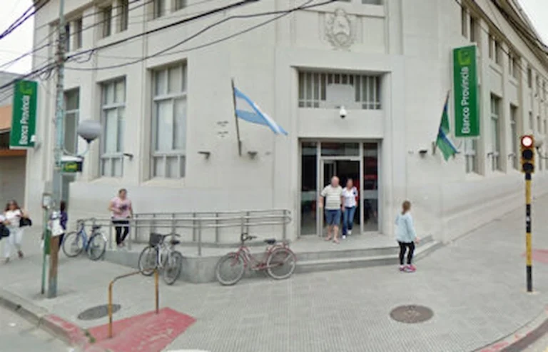 DESDE ABRIL: Los bancos vuelven este lunes al horario habitual de atención de 10 a 15