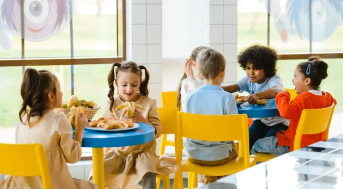 Vuelta al cole: Un detallado informe sobre los 5 snacks saludables para reponer energía en los recreos