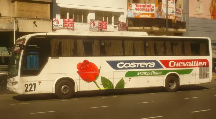 ZÁRATE SIN MICROS: Se agrava la crisis y más de 30 líneas de colectivos del AMBA están de paro
