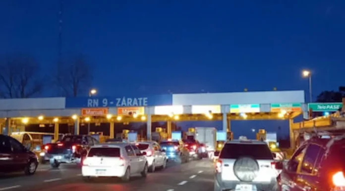 Aumentos de 110 y 150%: Usuarios viales contra aumento de peajes que será en dos tramos en mayo y agosto